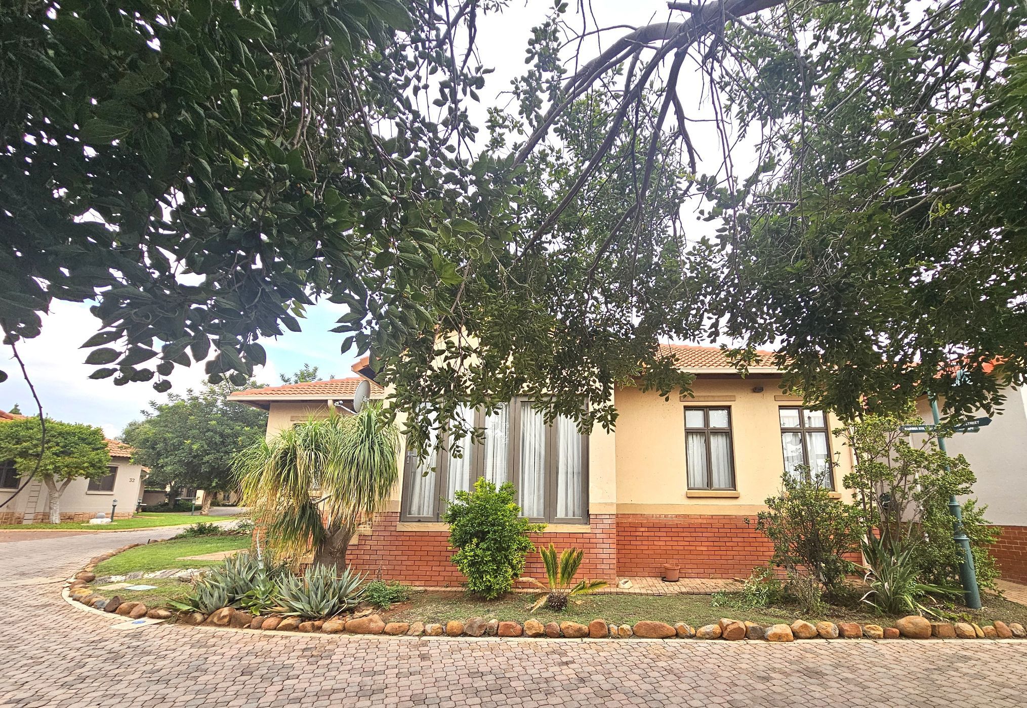 Security estate home sold in Xanadu - 1HR1698241