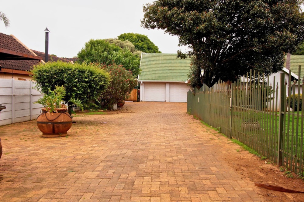 House for sale in Van Riebeeck Park, Kempton Park - KTP1702023 House for sale in Van Riebeeck Park, Kempton Park - KTP1702023