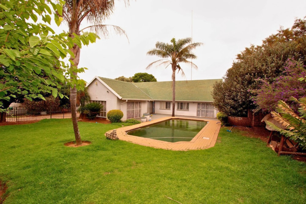 House for sale in Van Riebeeck Park, Kempton Park - KTP1702023 House for sale in Van Riebeeck Park, Kempton Park - KTP1702023