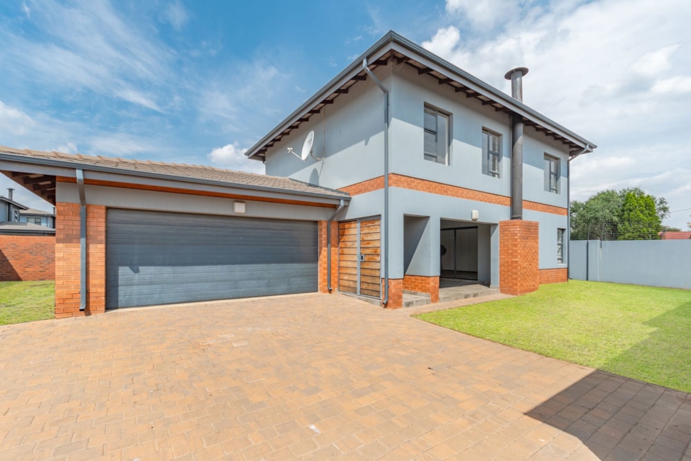 House for sale in Pomona - KTP1702478