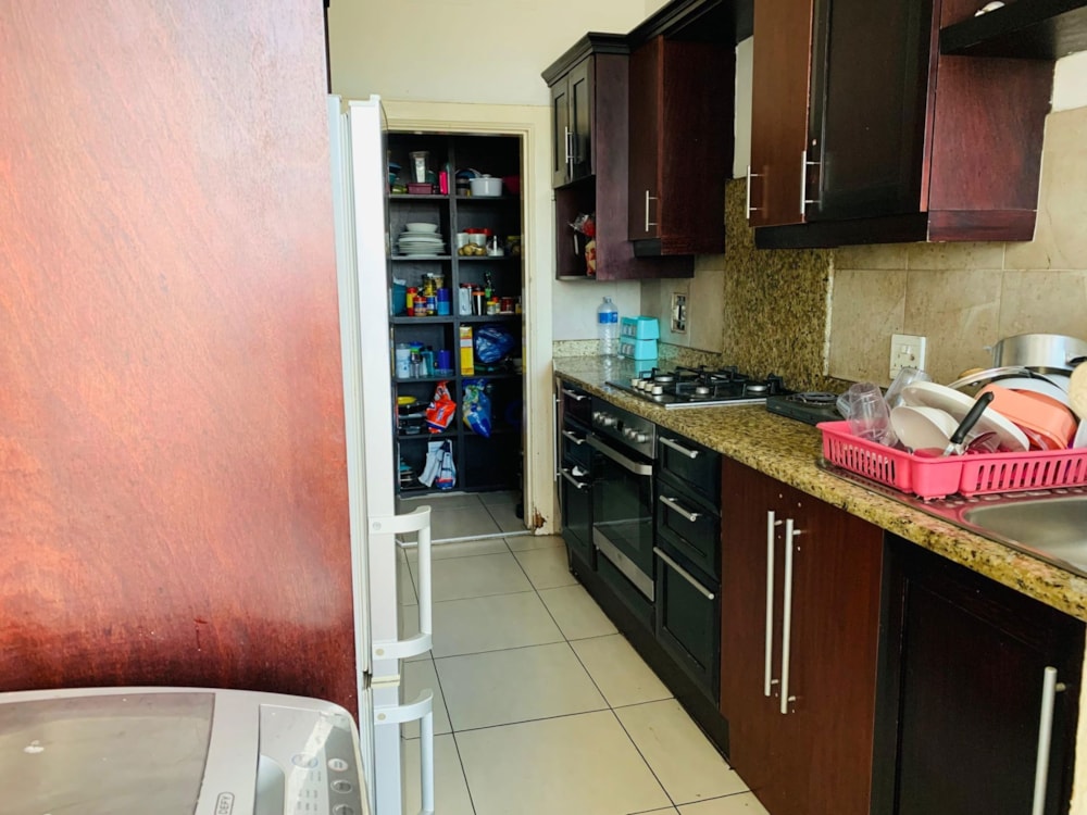 Apartment for sale in Bulwer, Durban - 1DA1702526 Apartment for sale in Bulwer, Durban - 1DA1702526