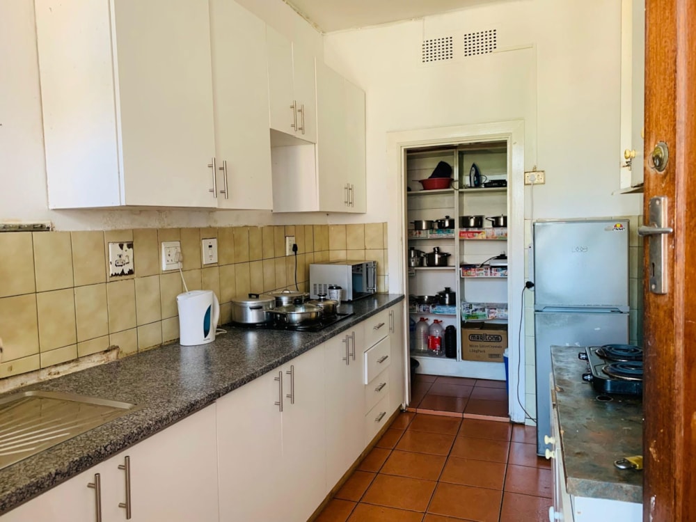 Apartment for sale in Bulwer, Durban - 1DA1702523 Apartment for sale in Bulwer, Durban - 1DA1702523