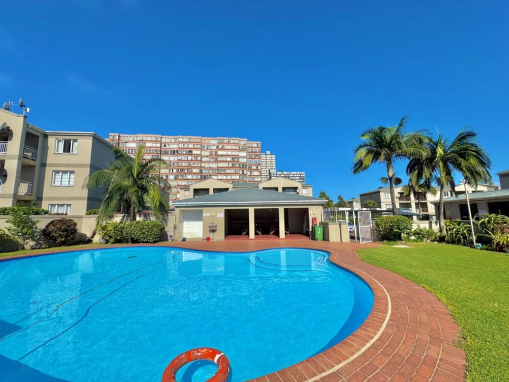 Apartment for sale in North Beach Durban - 1DA1702139 Apartment for sale in North Beach Durban - 1DA1702139