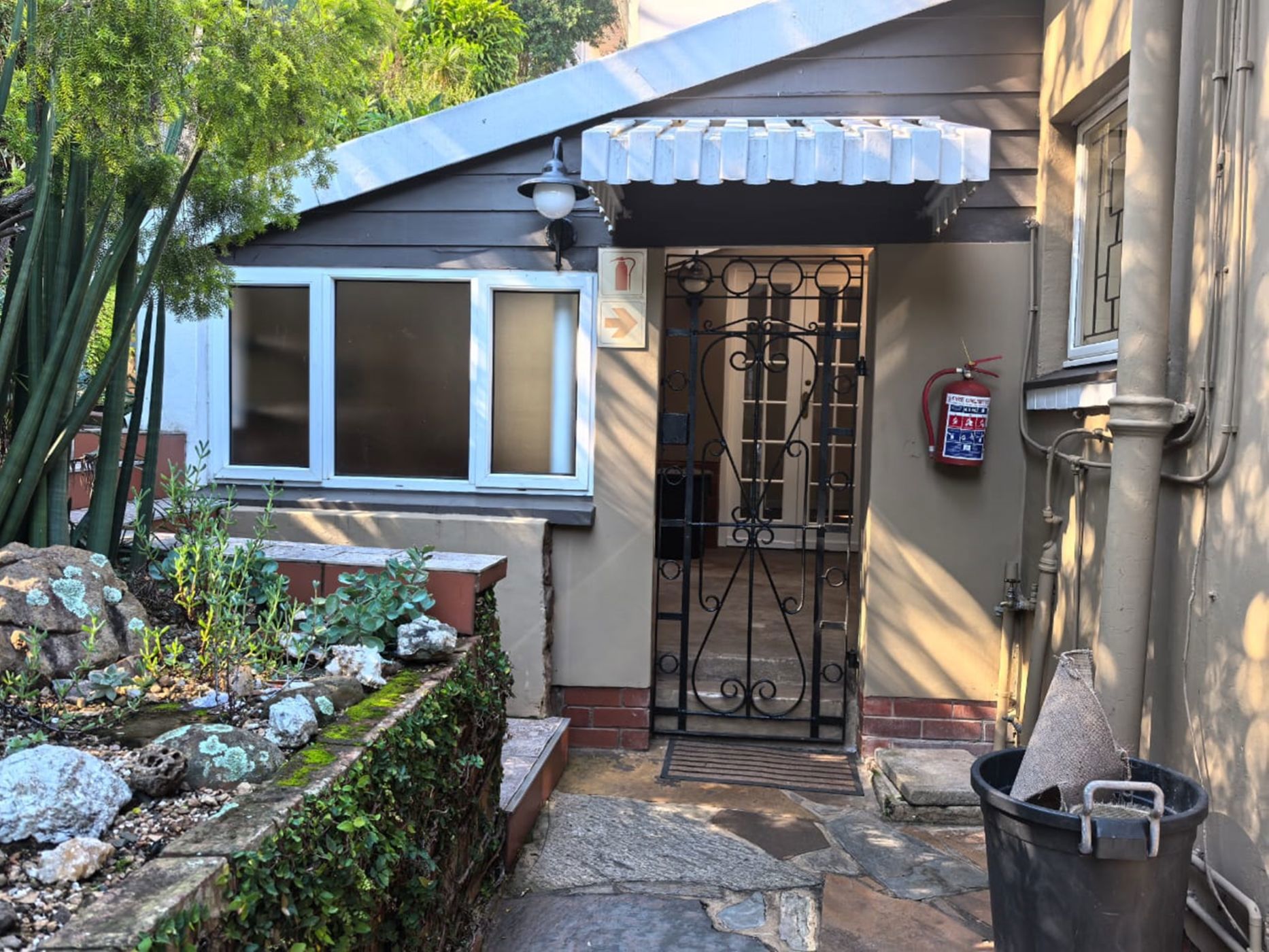 Apartment let in Morningside, Durban - 1DA1700081