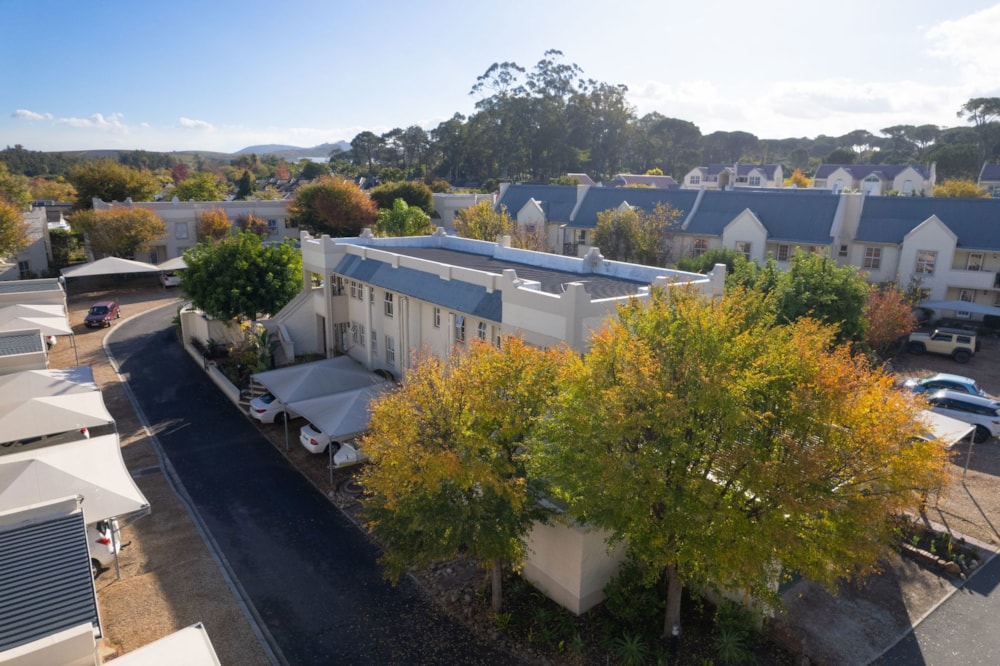 Apartment sold in Onder Papegaaiberg - ST1701280 Apartment sold in Onder Papegaaiberg - ST1701280