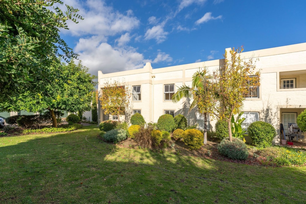 Apartment sold in Onder Papegaaiberg - ST1701280 Apartment sold in Onder Papegaaiberg - ST1701280