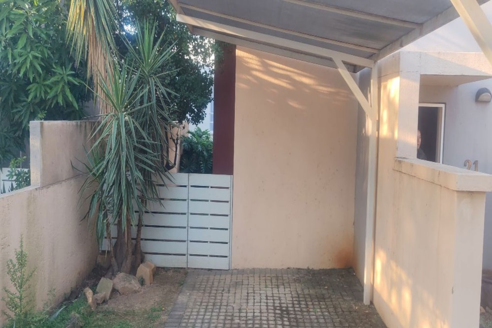 Apartment let in Mbomela Ext 37 (Nelspruit Ext 37) - 1NS1701866