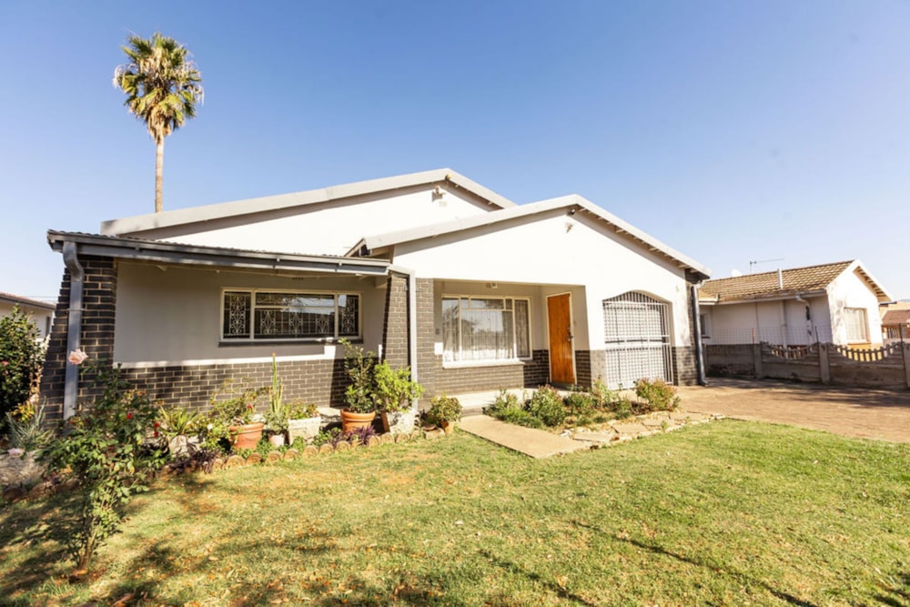 House for sale in Lennoxton - 1NW1701577