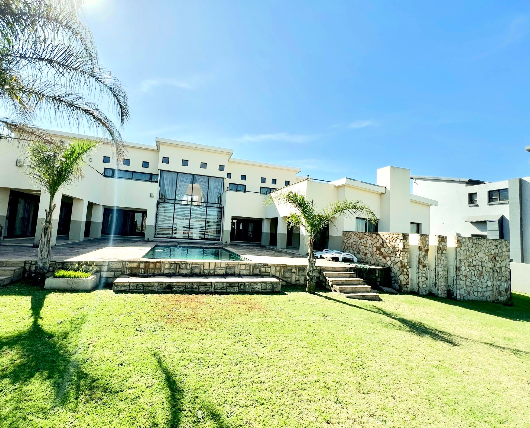 Security estate home for sale in Aquavista Mountain Estate - PRN1700725