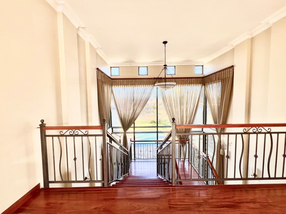 Security estate home for sale in Aquavista Mountain Estate - PRN1700725