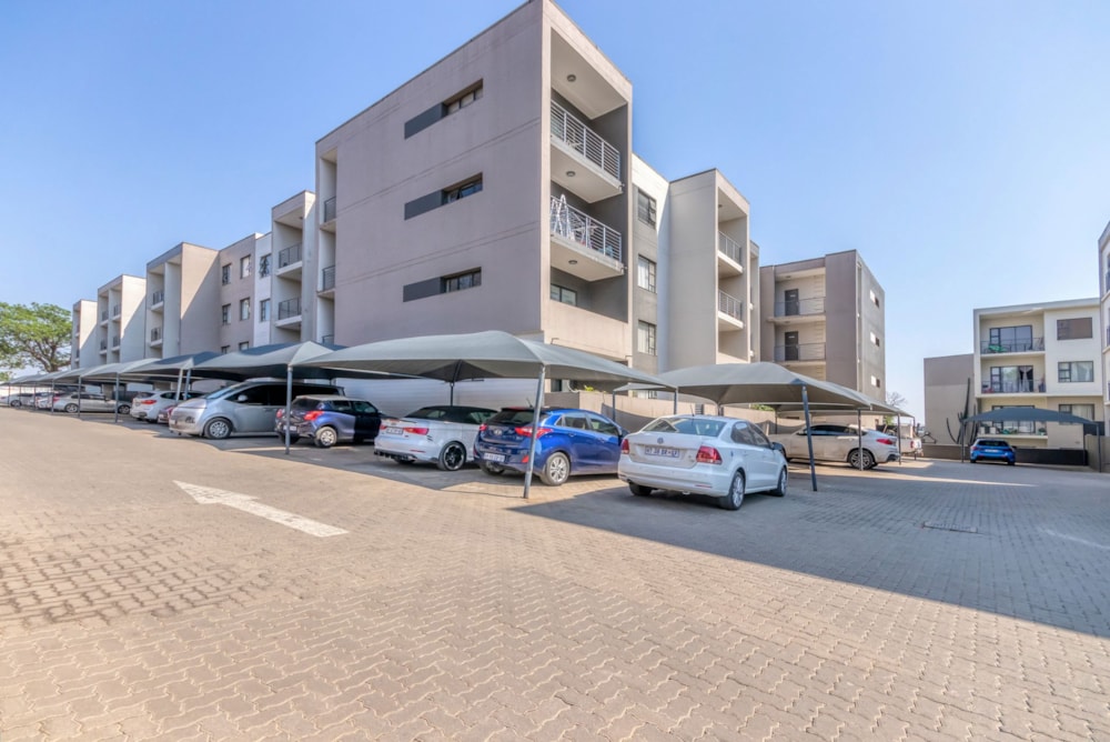 Apartment for sale in North Riding - FW1700995 Apartment for sale in North Riding - FW1700995