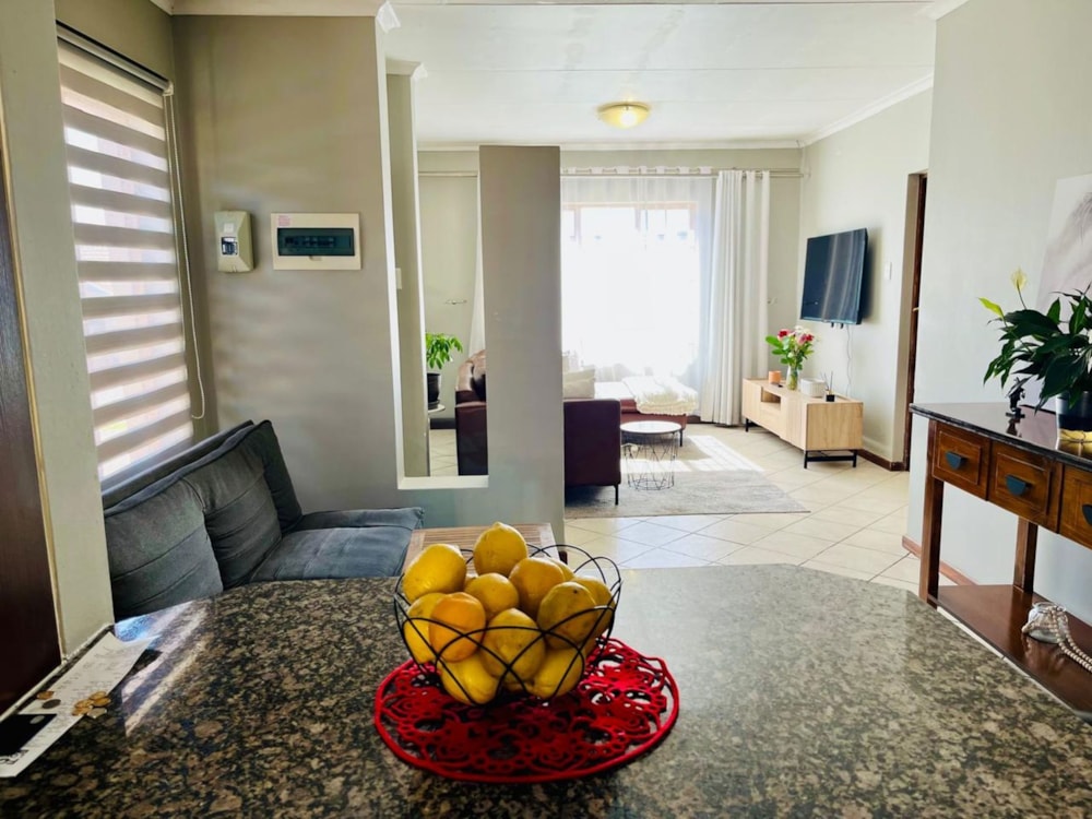 Townhouse for sale in Hillside, Bloemfontein - 1BX1700852 Townhouse for sale in Hillside, Bloemfontein - 1BX1700852