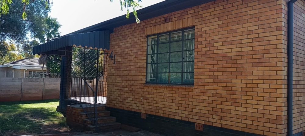 House for sale in Warrenton - 1KJ1565877 House for sale in Warrenton - 1KJ1565877