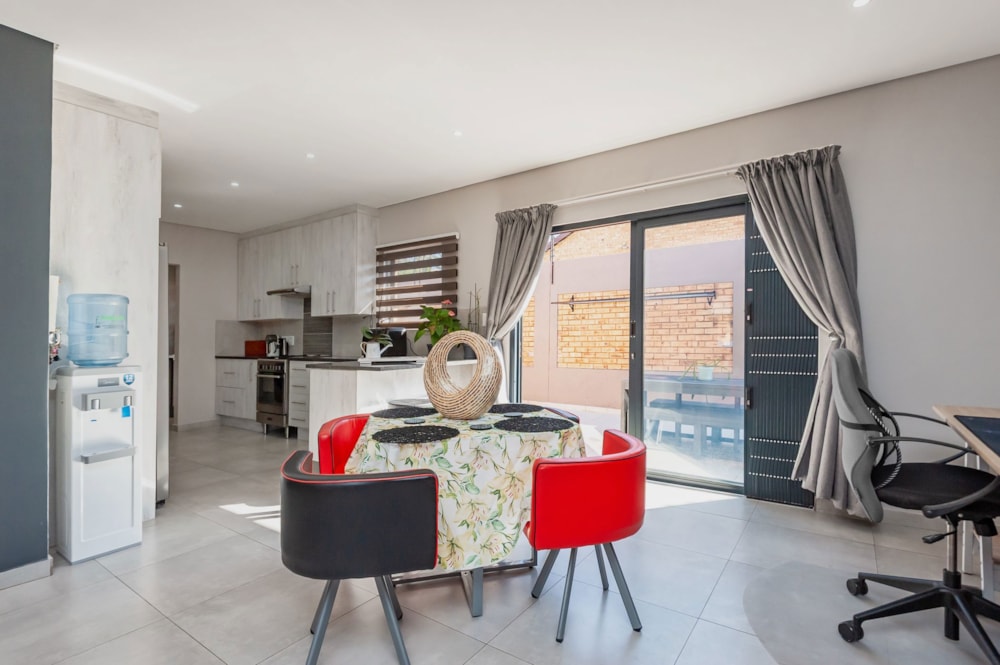 Single-storey cluster sold in New Redruth - 1GV1702159 Single-storey cluster sold in New Redruth - 1GV1702159