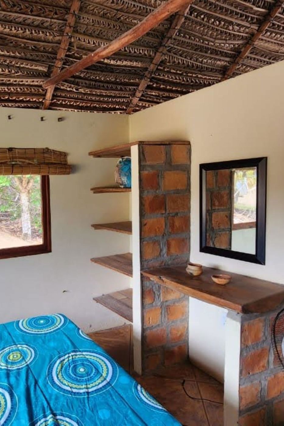 Beach bungalow for sale in Inharrime, Mozambique - 3MQ1701014