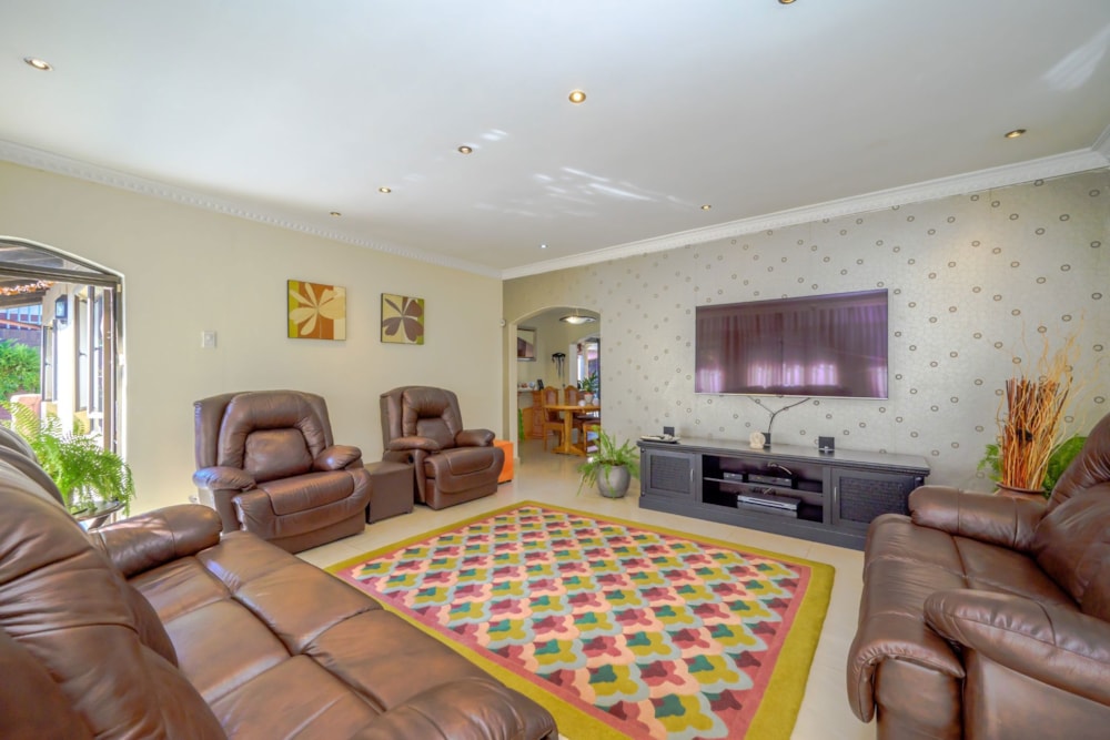 House for sale in Everest Heights - 1ND1649769 House for sale in Everest Heights - 1ND1649769