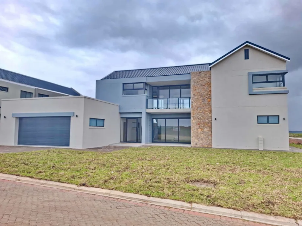 Double-storey house let in Renosterbos Estate - 1MB1733223