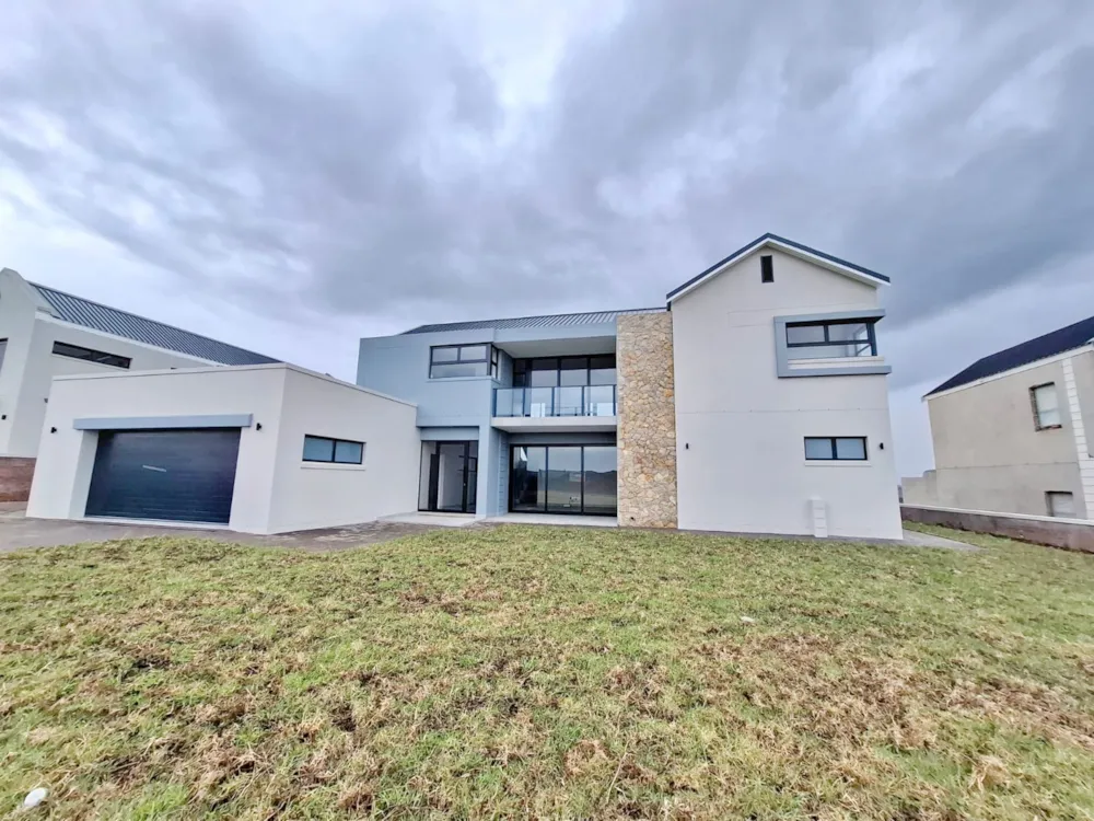 Double-storey house let in Renosterbos Estate - 1MB1733223