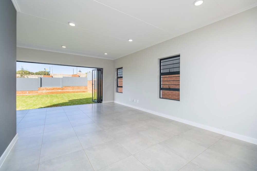 Security estate home for sale in Pinehaven - 1KR1700279 Security estate home for sale in Pinehaven - 1KR1700279