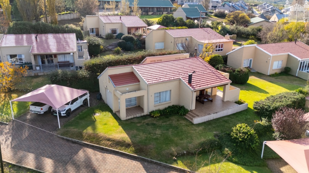 Townhouse for sale in Clarens - 1CS1752134 Townhouse for sale in Clarens - 1CS1752134