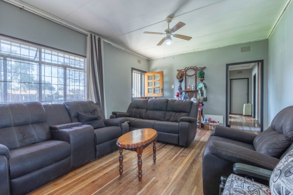 House for sale in Brenthurst - 1BJ1702070 House for sale in Brenthurst - 1BJ1702070