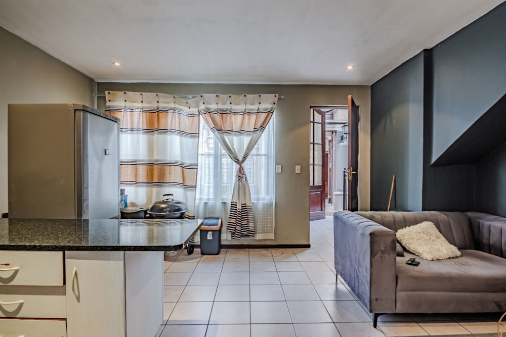 Apartment for sale in Hatfield - PT1697364 Apartment for sale in Hatfield - PT1697364