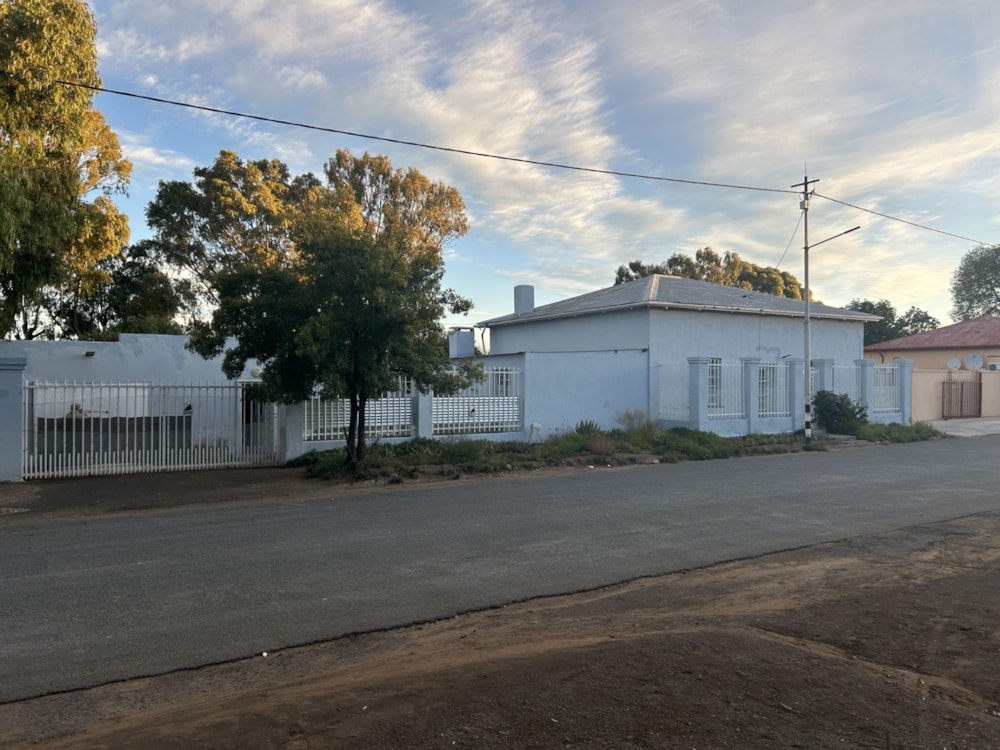 House sold in Richmond, Northern Cape - 1KK1699899