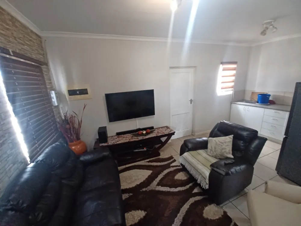 House sold in Mitchells Plain - 1MN1700245 House sold in Mitchells Plain - 1MN1700245