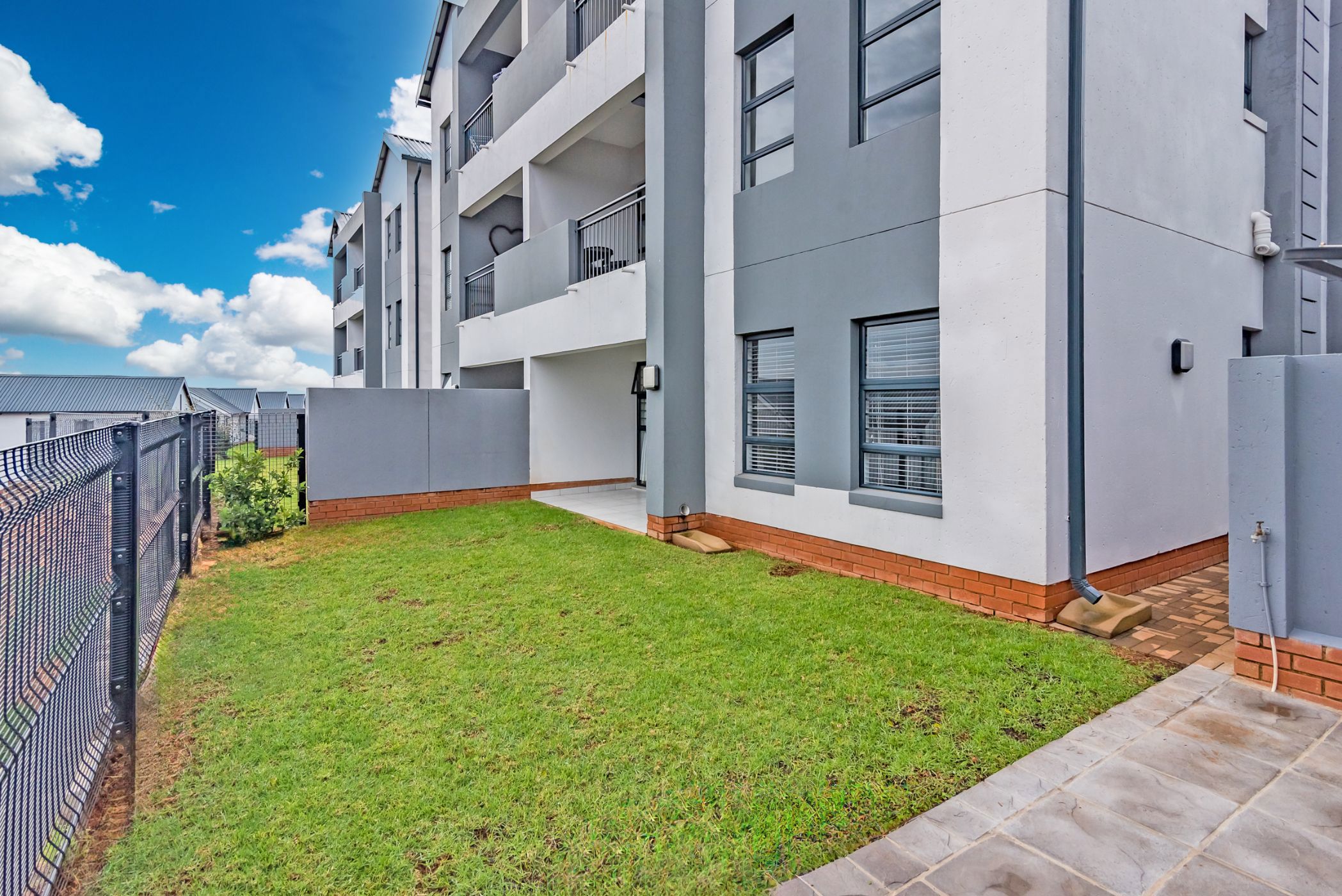 Apartment for sale in Homes Haven - 1KR1752648