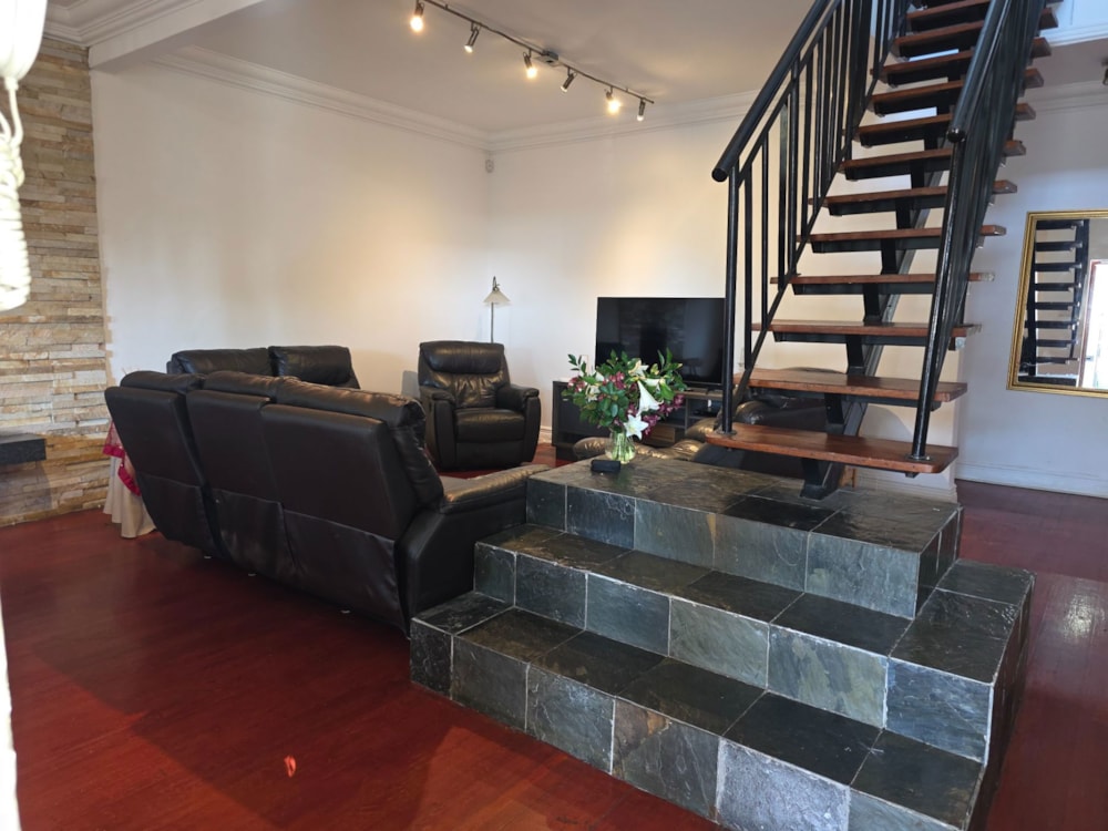 Double-storey house let in Parkhurst - JBL1701547 Double-storey house let in Parkhurst - JBL1701547