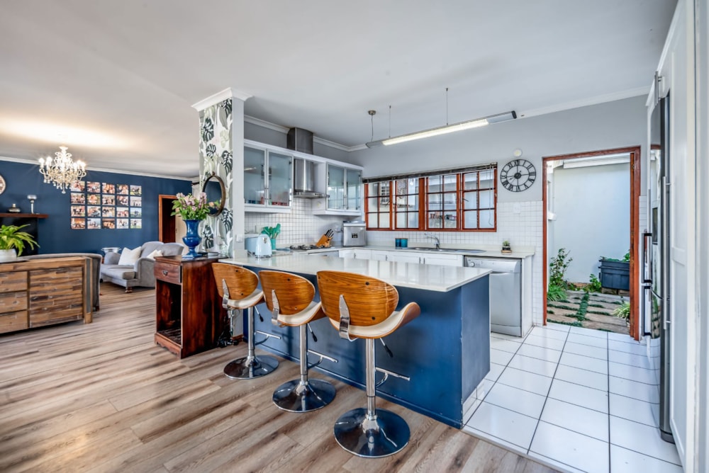 Security complex home sold in Hillcrest Park - 1KF1701348 Security complex home sold in Hillcrest Park - 1KF1701348