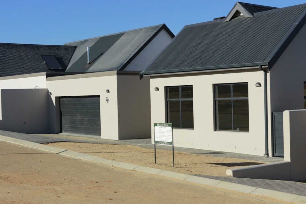 House let in Mount Royal Golf & Country Estate - 1SJ1699381 House let in Mount Royal Golf & Country Estate - 1SJ1699381