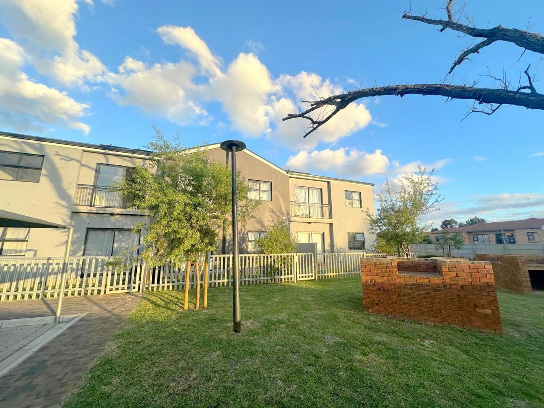 Apartment for sale in Bellville, Cape Town - DBV1698932