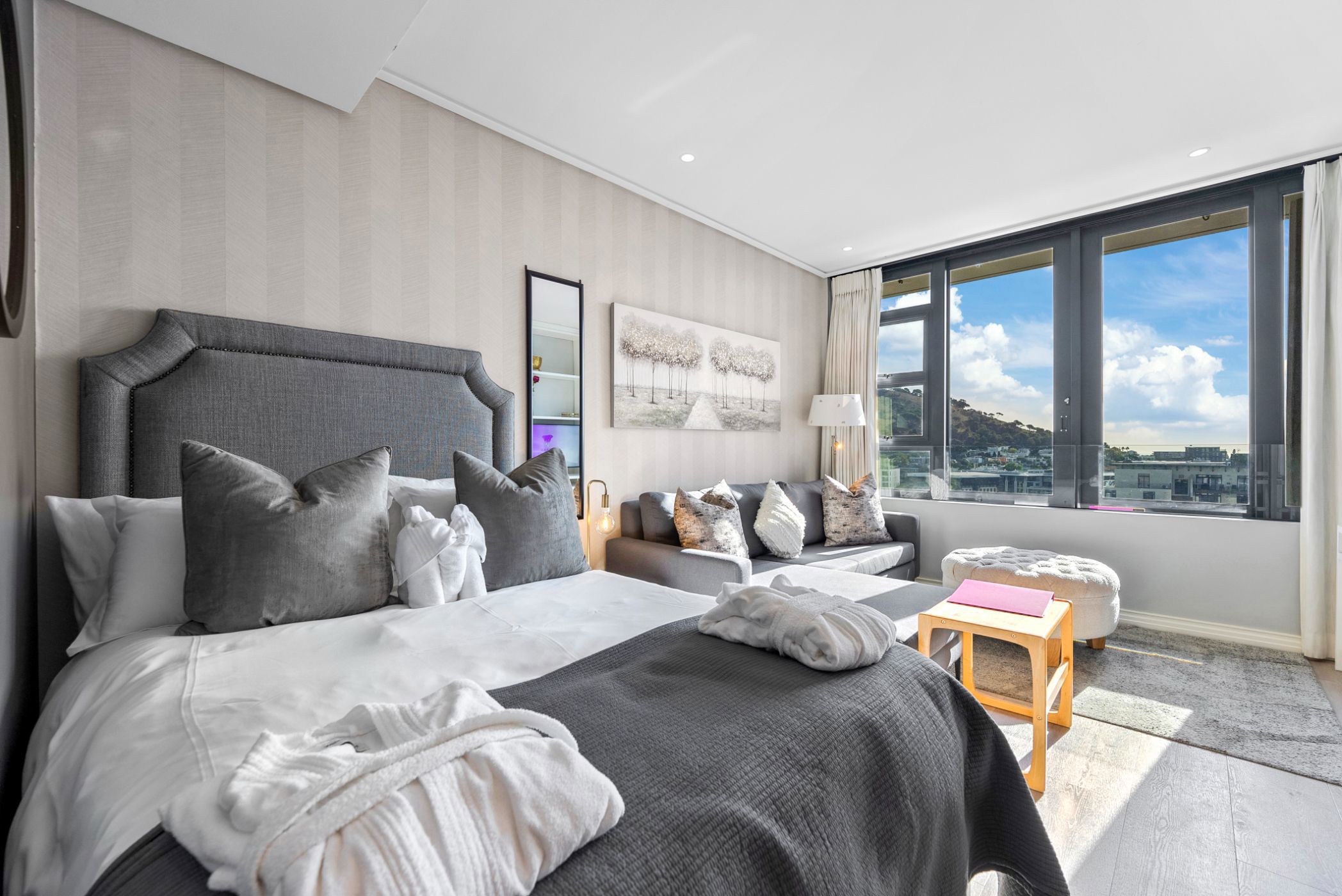 Studio apartment sold in Cape Town Central - AS1699927