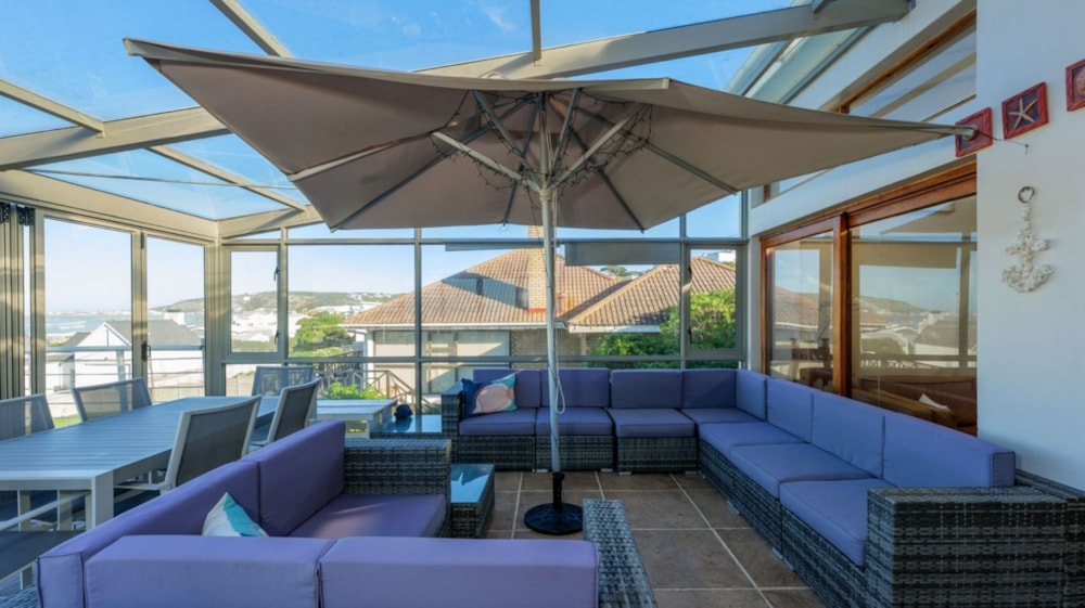 Double-storey house for sale in Struisbaai - 1SW1693672 Double-storey house for sale in Struisbaai - 1SW1693672