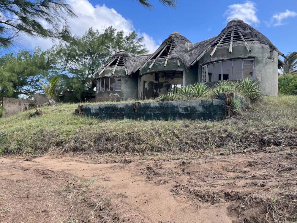 House for sale in Praia do Tofo, Mozambique - 3MQ1699275