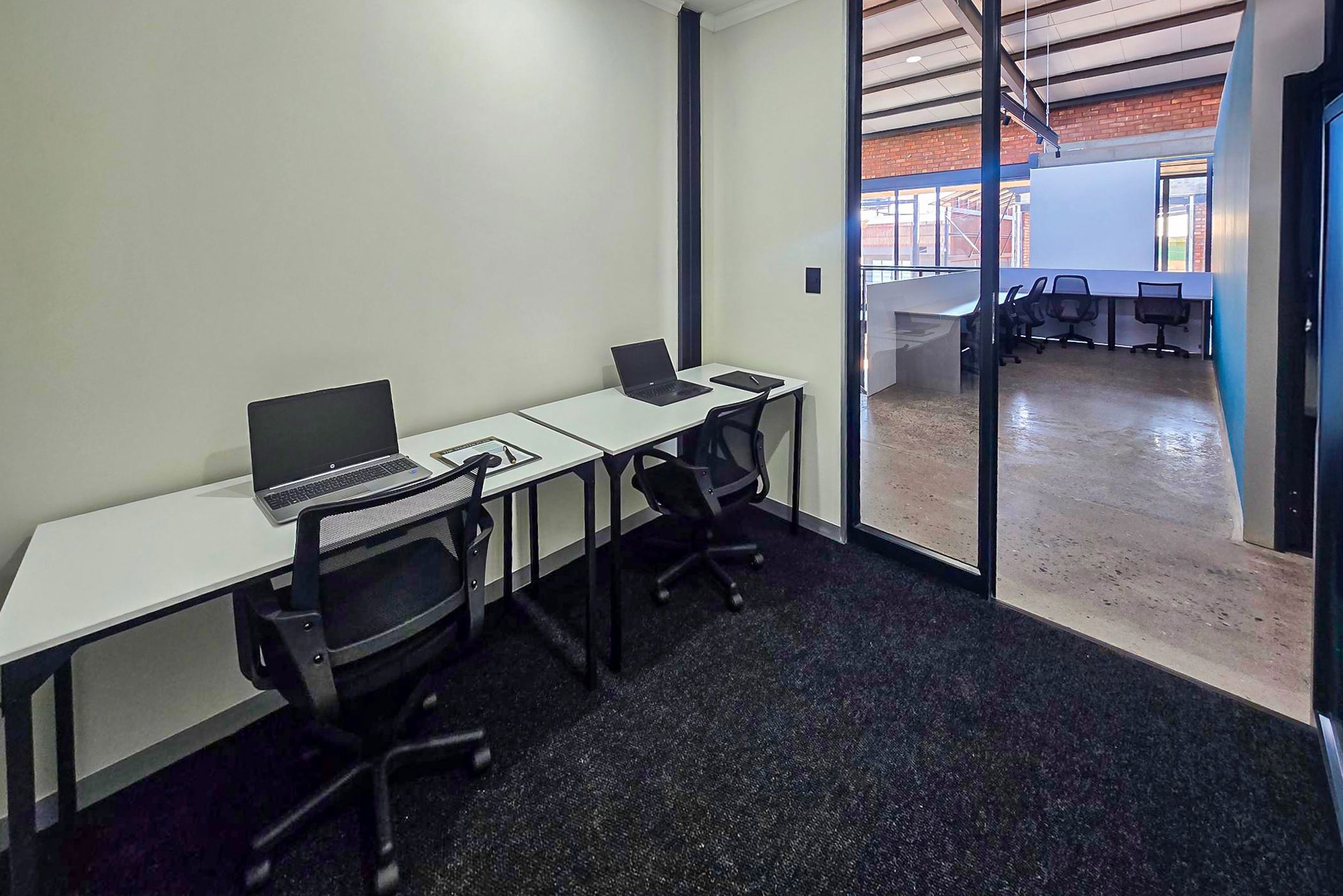 Commercial office to rent in Melodie - 1HR1692356