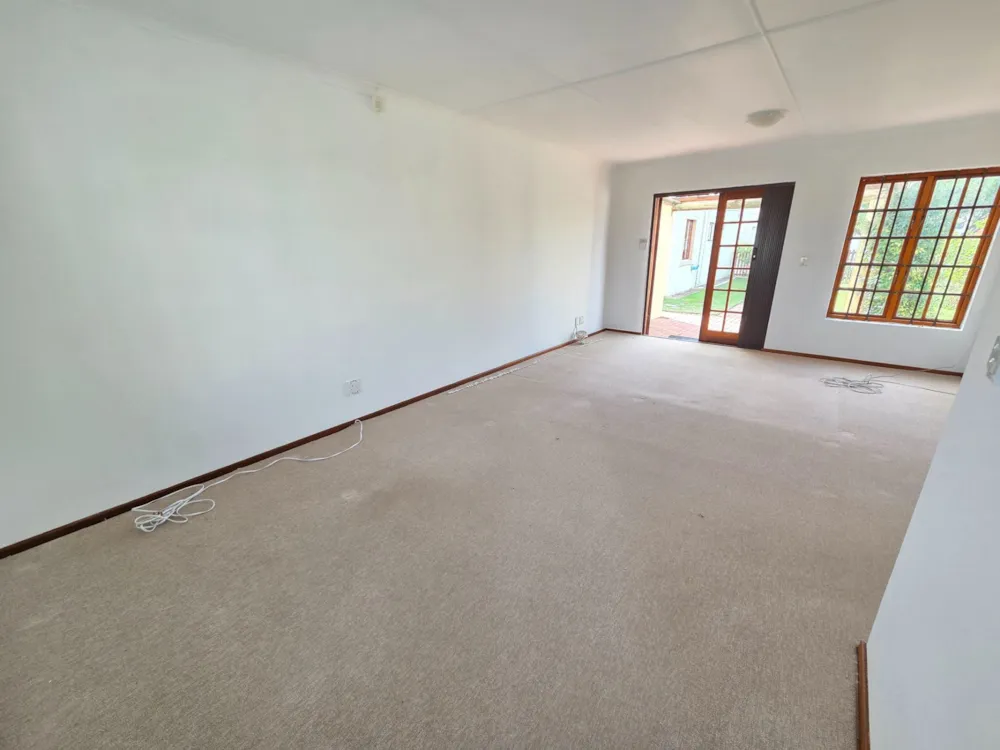 House let in Sandbaai - ONL1743506