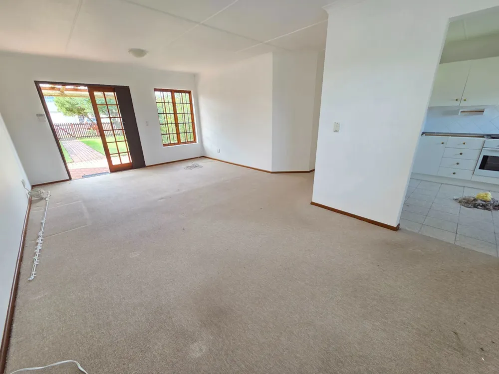 House let in Sandbaai - ONL1743506
