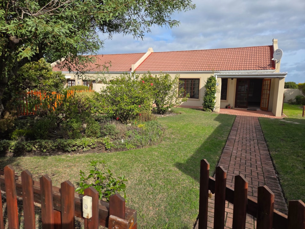 House let in Sandbaai - ONL1694343 House let in Sandbaai - ONL1694343