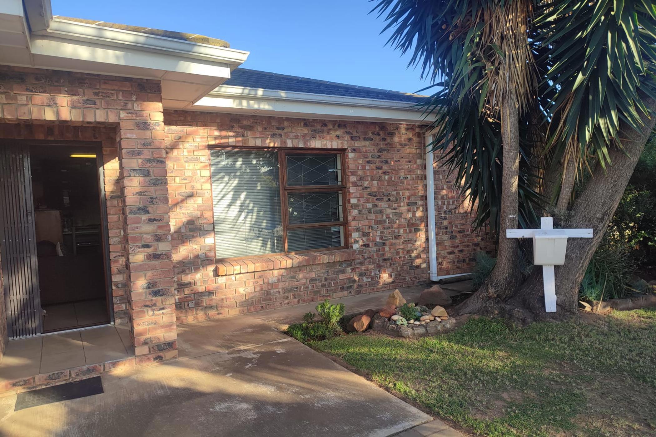 House let in Despatch - 1UK1702158