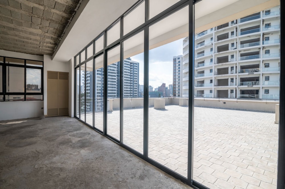 Commercial office for sale in Kilimani, Kenya - 3KE1701478