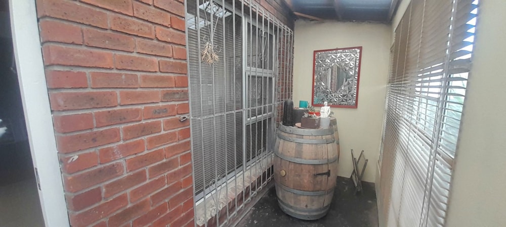 House sold in Bishop Lavis - 1AH1701447 House sold in Bishop Lavis - 1AH1701447