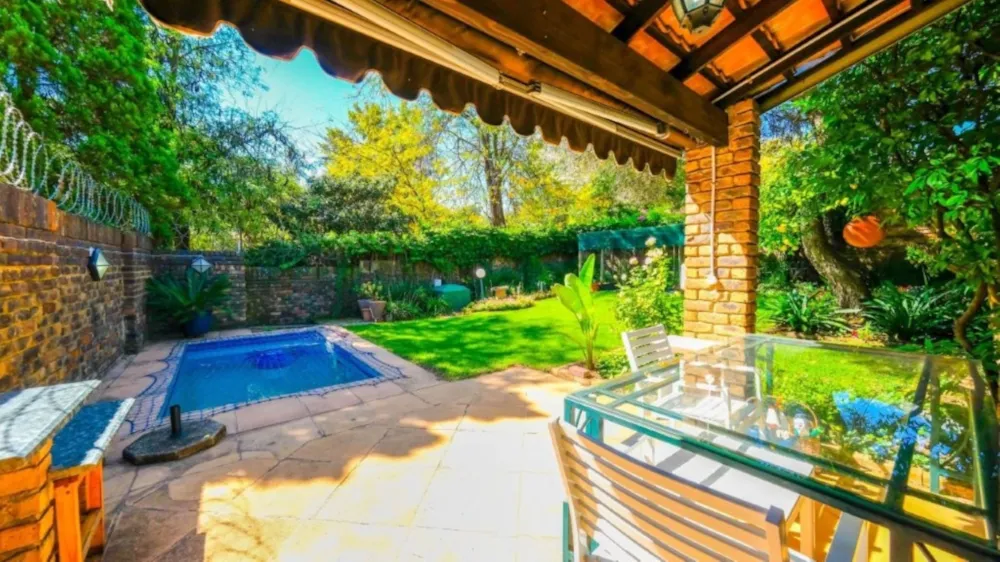 Townhouse let in Gallo Manor - JBL1718151 Townhouse let in Gallo Manor - JBL1718151