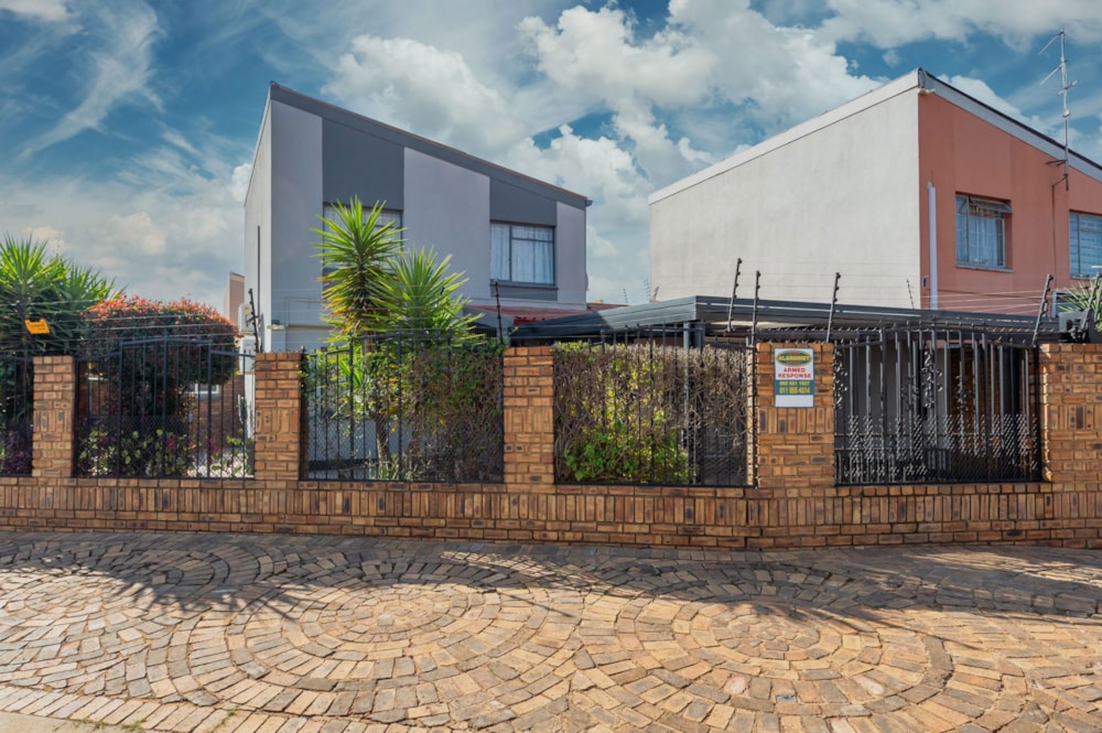 House for sale in Lenasia - 1GV1698971