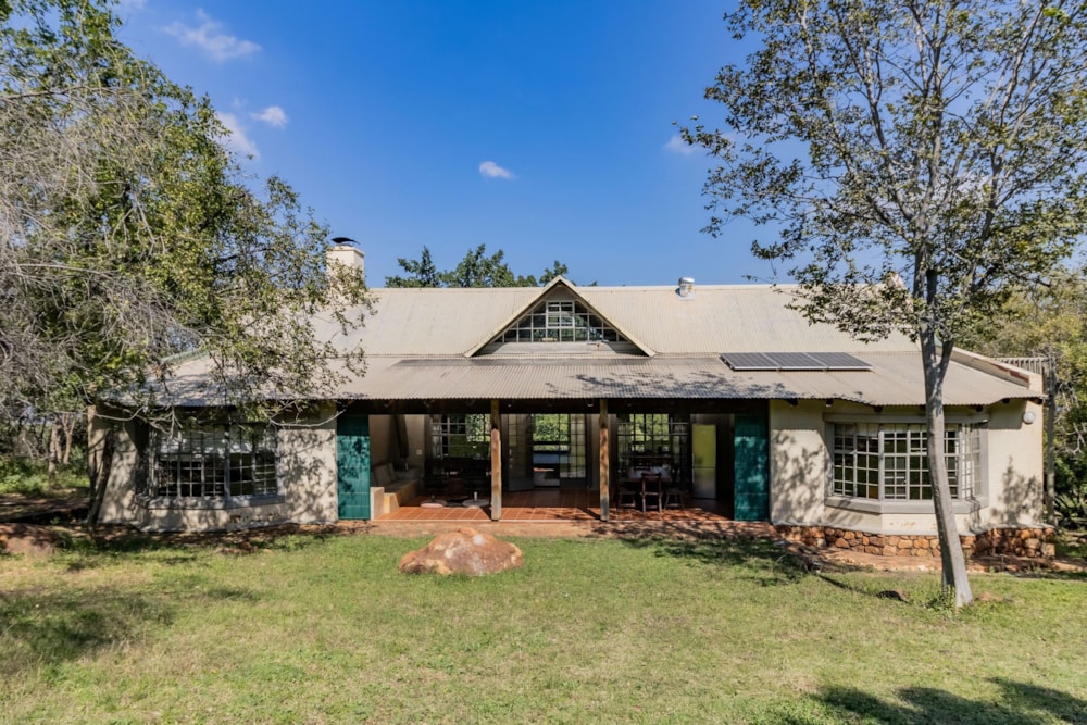 Mixed use farm for sale in Skeerpoort - 1HR1700514 Mixed use farm for sale in Skeerpoort - 1HR1700514