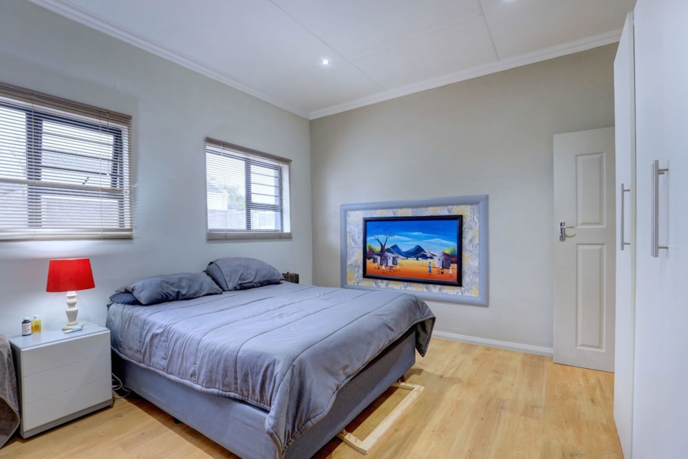 Security complex home for sale in George South - GEO1699478 Security complex home for sale in George South - GEO1699478