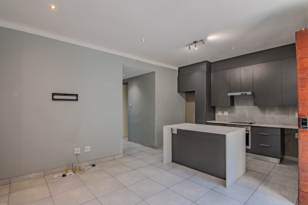 Apartment for sale in Brooklyn, Pretoria East - PT1698473 Apartment for sale in Brooklyn, Pretoria East - PT1698473