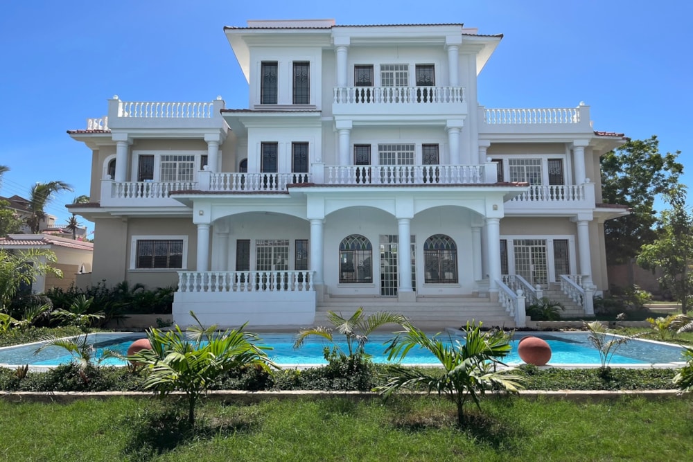 Beachfront villa let in Galu, Kenya - 3KE1698780 Beachfront villa let in Galu, Kenya - 3KE1698780