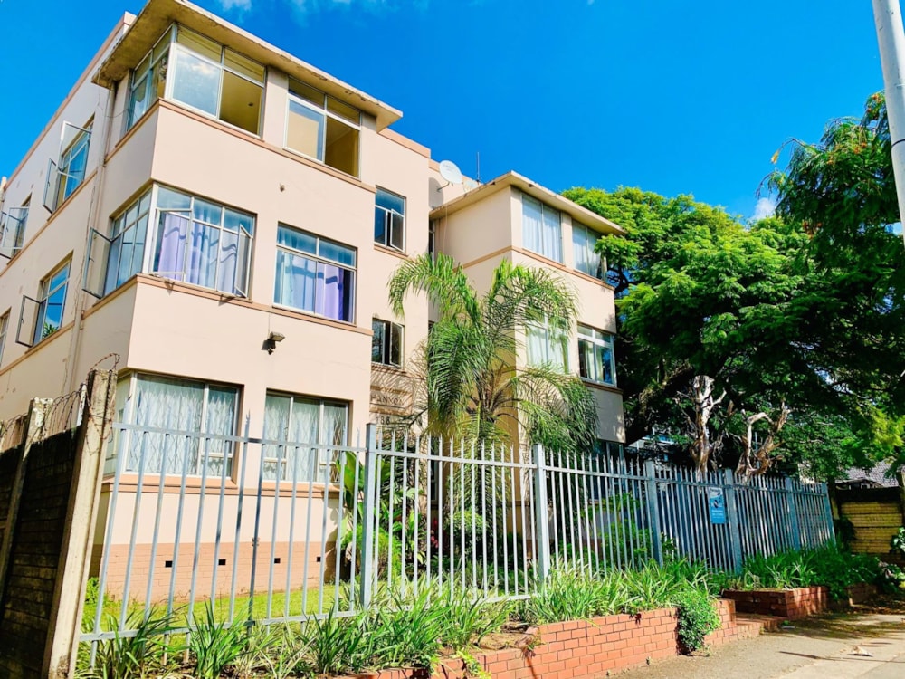 Apartment for sale in Bulwer, Durban - 1DA1702490 Apartment for sale in Bulwer, Durban - 1DA1702490